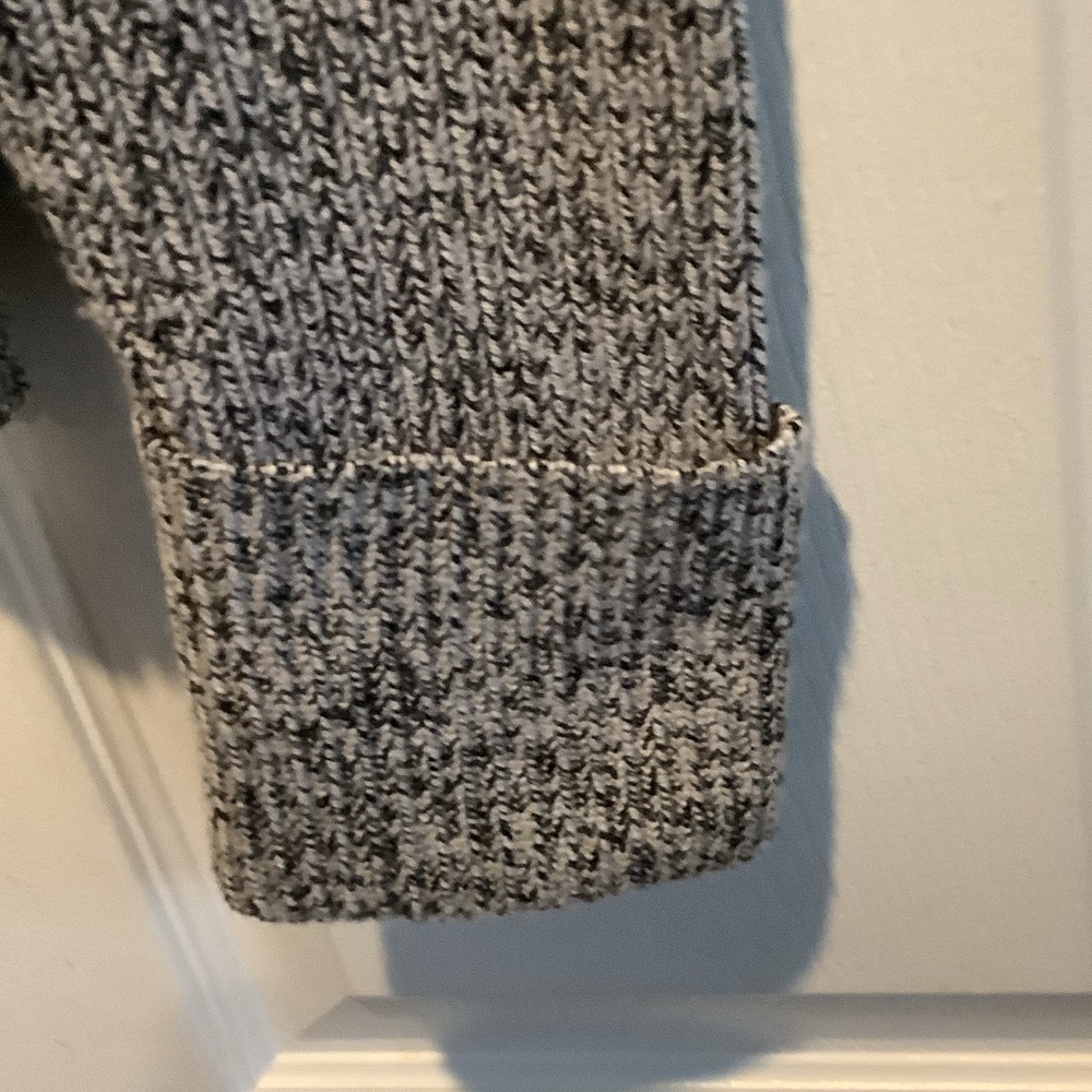 Theory Heathered Gray Crew Neck Sweater,‎ wool blend - Picture 5 of 11